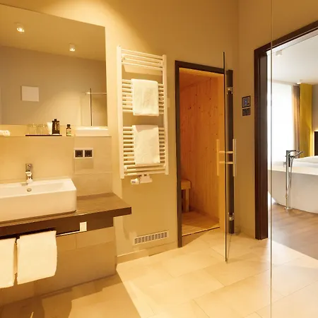 Platzhirsch Szálloda 4*