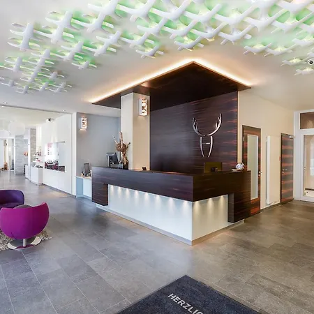 Hotell Platzhirsch 4*